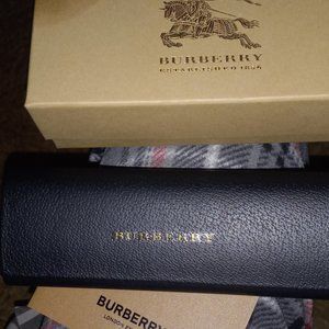 Only the case and box no glasses